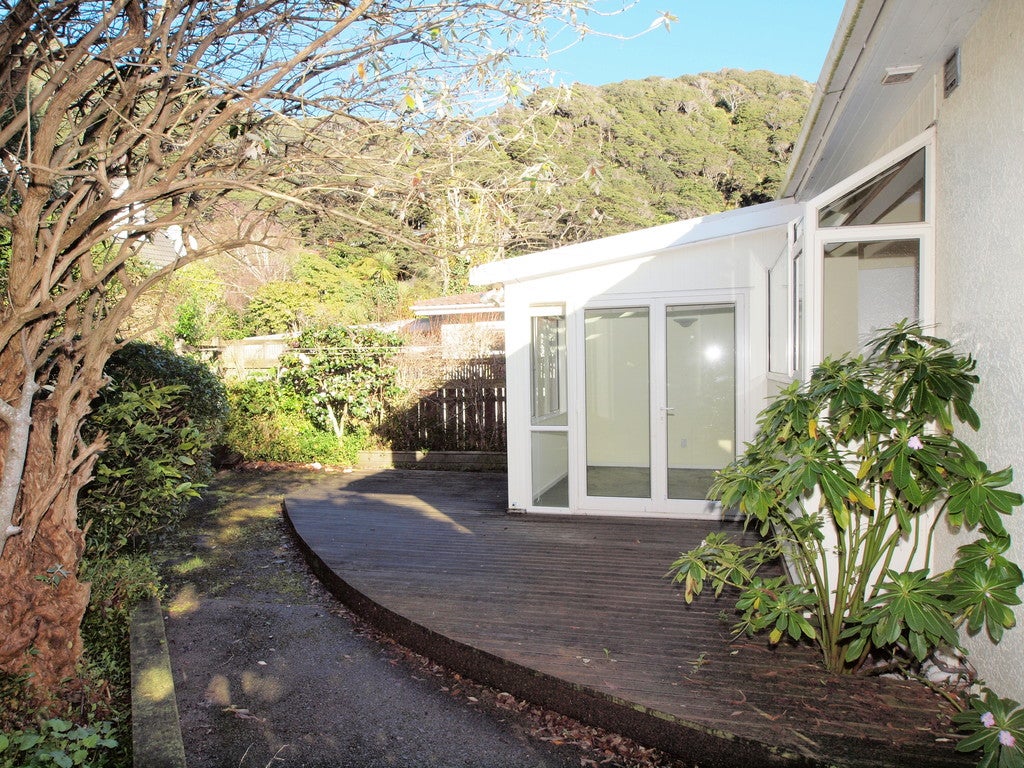 279 Muritai Road, Eastbourne, Lower Hutt - Carousel 2
