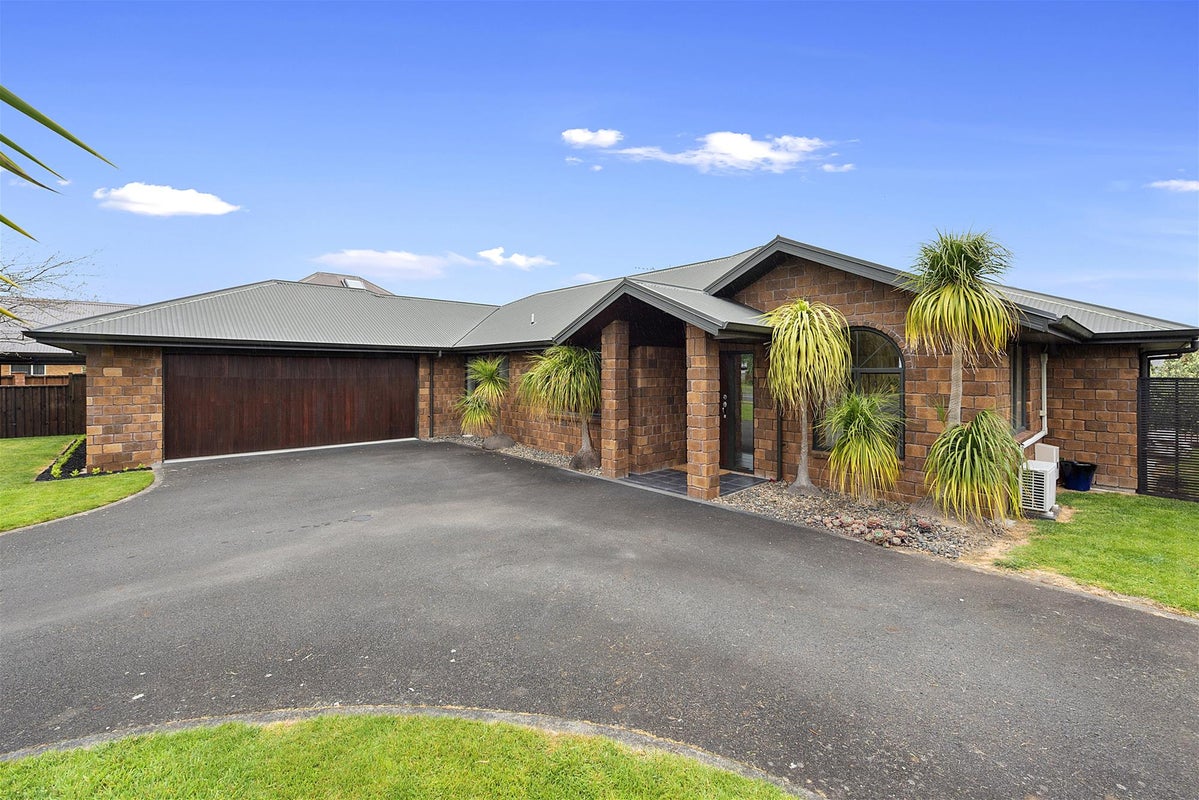 60 Bramley Drive, Rototuna, Hamilton - Carousel 1
