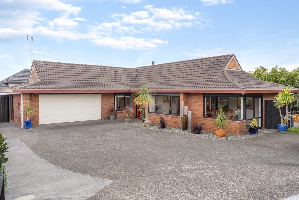 16 Simmental Crescent, Somerville, Manukau - Carousel 26