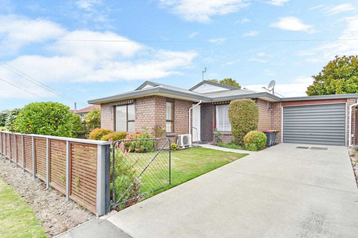 2/136 Harris Crescent, Papanui, Christchurch - Carousel 1