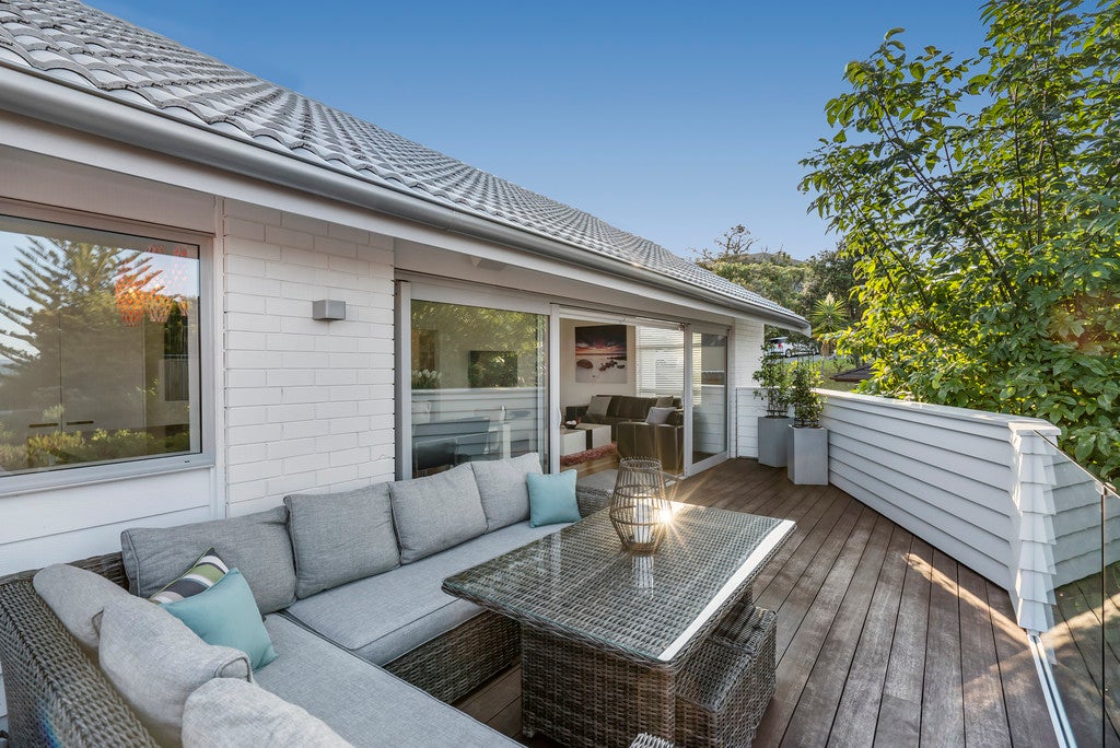 1/8 Cloverly Crescent, Campbells Bay, Auckland - Carousel 22