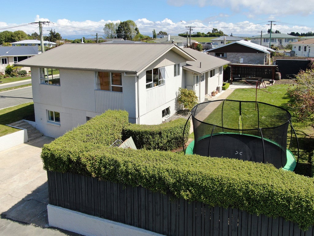27 Glendale Crescent, Holmes Hill, Oamaru - Carousel 1