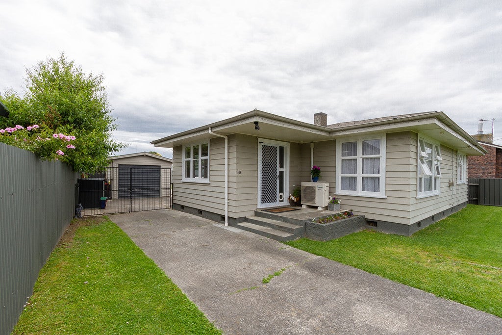 30 Oldham Avenue, Onekawa, Napier - Carousel 15