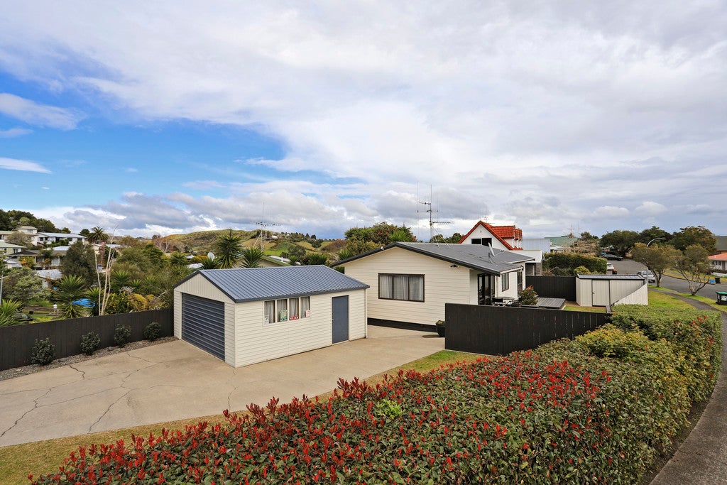 30A Meander Drive, Welcome Bay, Tauranga - Carousel 1