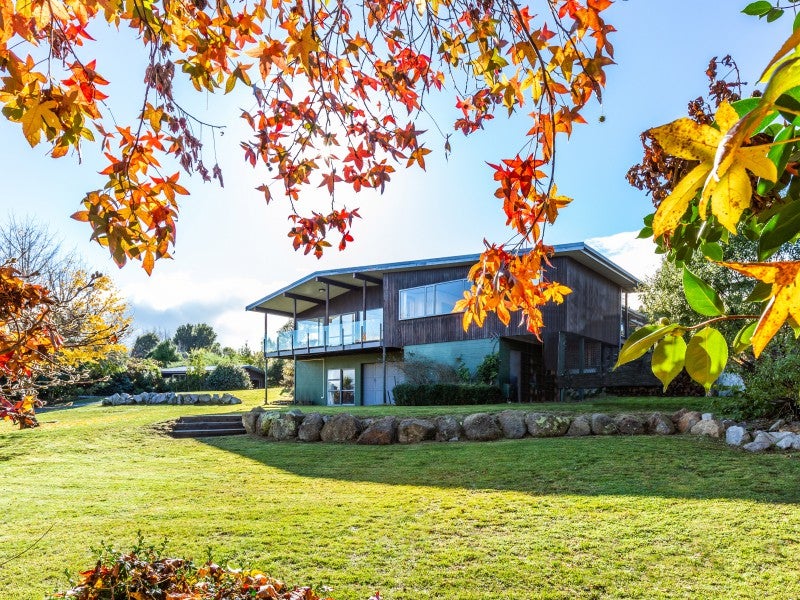 50 Chesham Avenue, Waipahihi, Taupo - Carousel 1