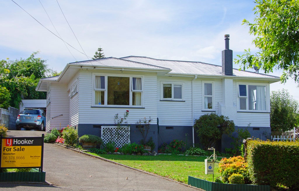 13 Queen Alexandra Street, Lansdowne, Masterton - Carousel 1