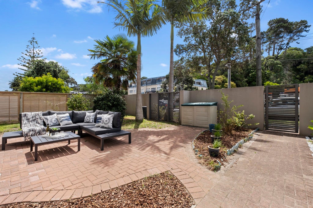 A 3/30 Bute Road, Browns Bay, Auckland - Carousel 1