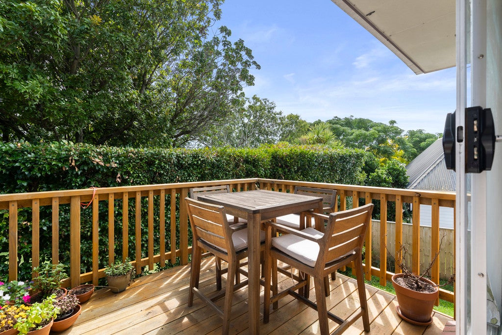 4/14 Ewen Alison Avenue, Devonport, Auckland - Carousel 2
