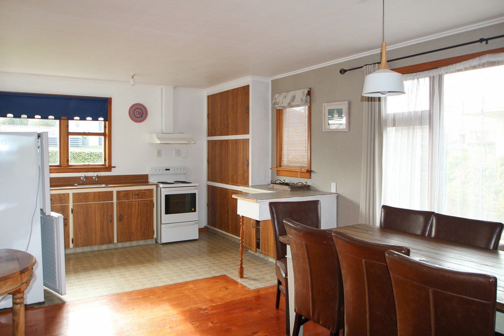 41 Tamar Street, South Hill, Oamaru - Carousel 2