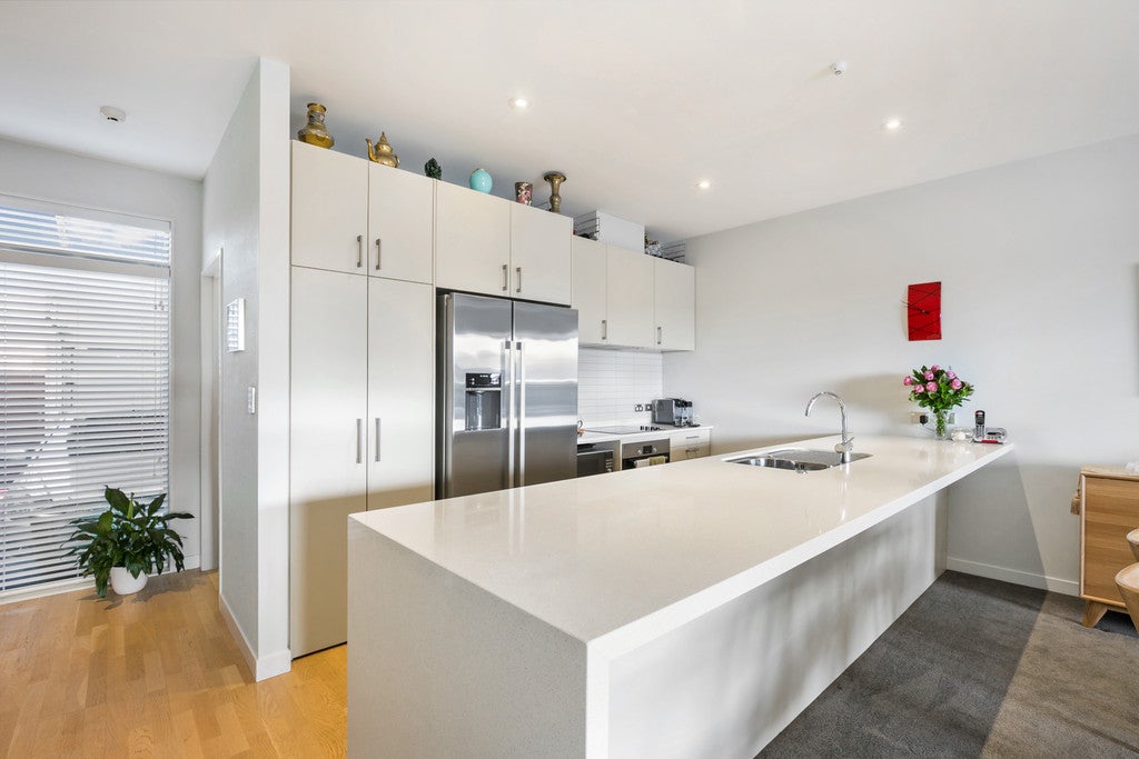 222/24 Wellington Street, Howick, Auckland - Carousel 1