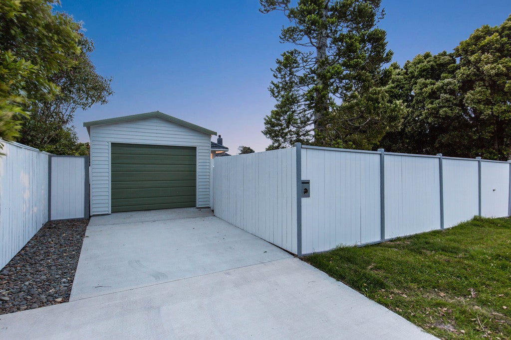 28 Kervil Avenue, Te Atatu Peninsula, Auckland - Carousel 18