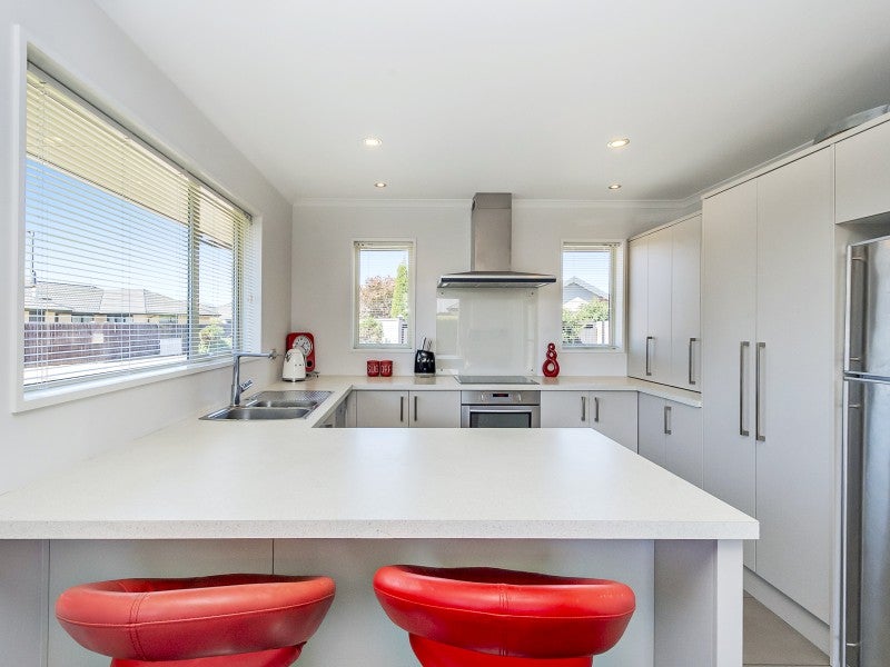 49 Somerville Crescent, Aidanfield, Christchurch - Carousel 26