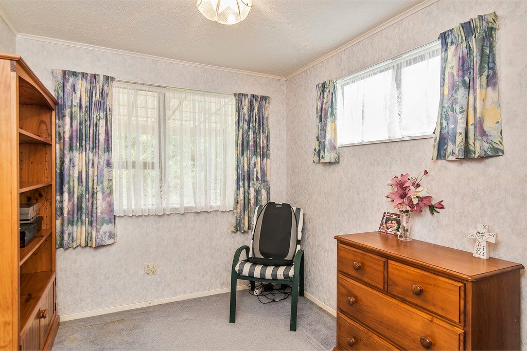 6 Wyoming Grove, Totara Park, Upper Hutt - Carousel 16