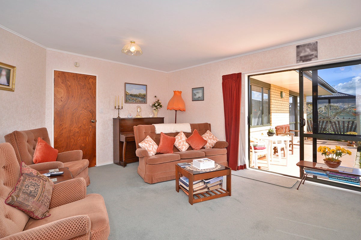 103 Peter Hall Drive, Kelvin Grove, Palmerston North - Carousel 2