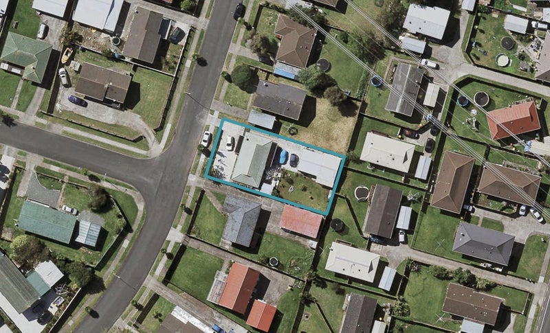 62 Zelda Avenue, Clover Park, Auckland - Carousel 1