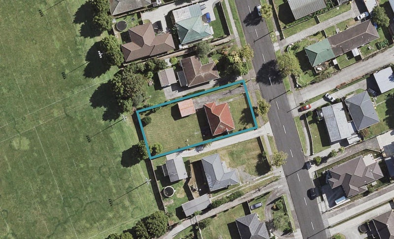 13 Fleming Street, Manurewa East, Auckland - Carousel 1