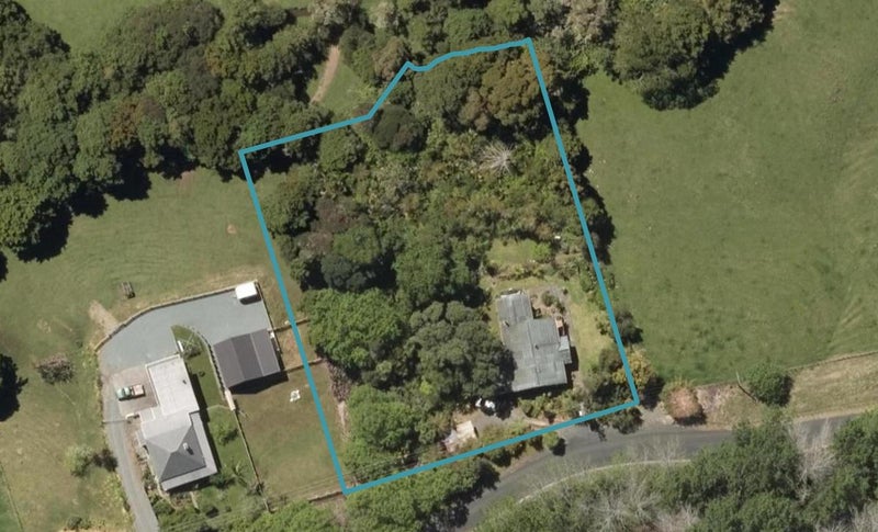 8 Pukenui Road, Maunu, Whangarei - Carousel 1