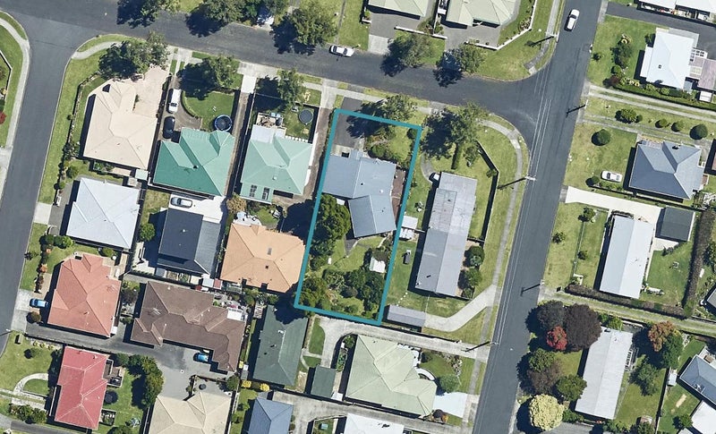25 Ngahere Street, Otumoetai, Tauranga - Carousel 1