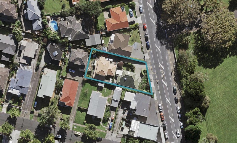 1/651 Manukau Road, Royal Oak, Auckland - Carousel 1
