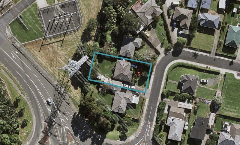 4 Waipapa Crescent, Otara, Auckland - Carousel 1
