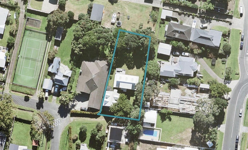 24 Glamis Avenue, Manly, Whangaparāoa - Carousel 1