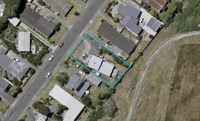 37 Teoti Street, Paraparaumu Beach, Paraparaumu - Carousel 1