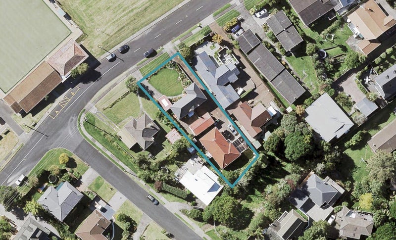 1/77 Sale Street, Howick, Auckland - Carousel 1