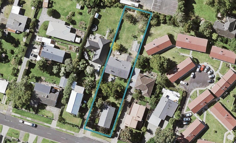 15 Gibraltar Street, Howick, Auckland - Carousel 1