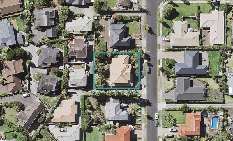 32 Wiltshire Place, Somerville, Manukau - Carousel 1