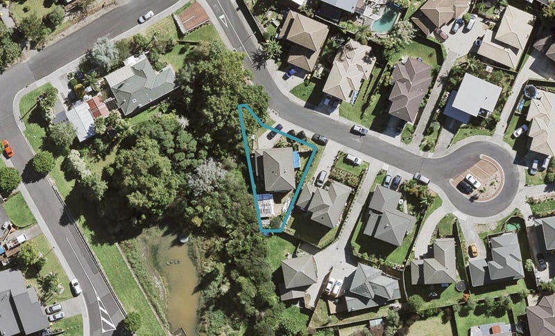 1 Vanhest Way, Ranui, Auckland - Carousel 1