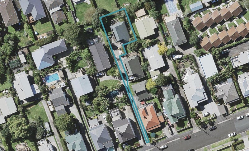 8B Kawerau Avenue, Devonport, Auckland - Carousel 1