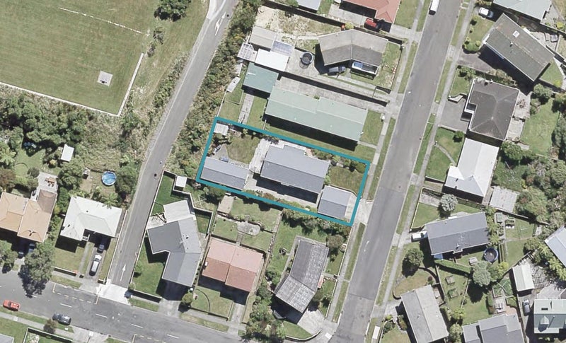 2 Wattle Grove, Maungaraki, Lower Hutt - Carousel 1
