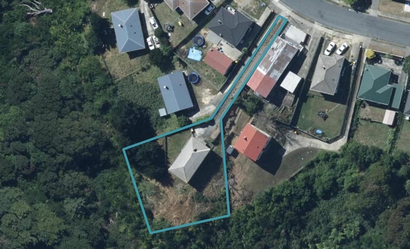 55 Beauzami Crescent, Ascot Park, Porirua - Carousel 1