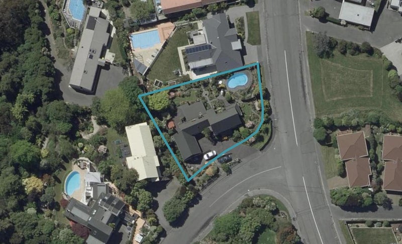32 Ravensdale Rise, Westmorland, Christchurch - Carousel 1