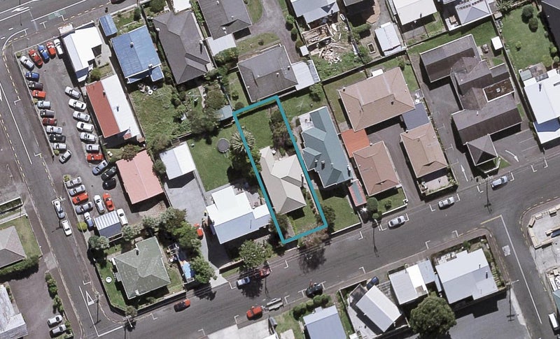 38 Young Street, New Plymouth, New Plymouth - Carousel 1
