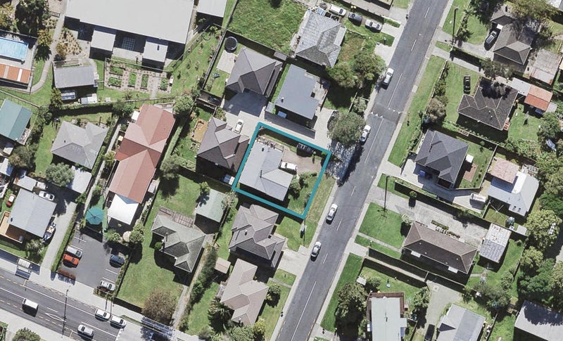 2 Vanguard Road, Kelston, Auckland - Carousel 1