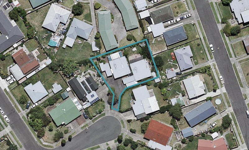 2/5 Bowen Place, Tamatea, Napier - Carousel 1