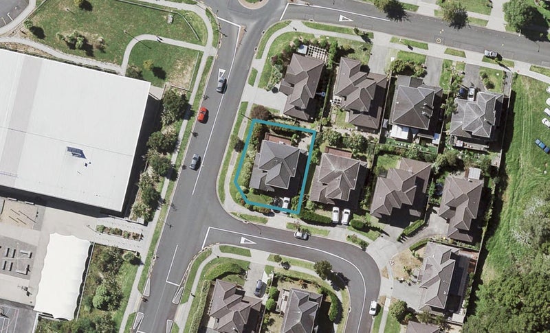 2 Amaretto Avenue, Flat Bush, Auckland - Carousel 1