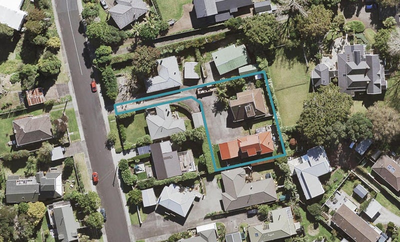 2/51 Roseberry Avenue, Birkenhead, Auckland - Carousel 1