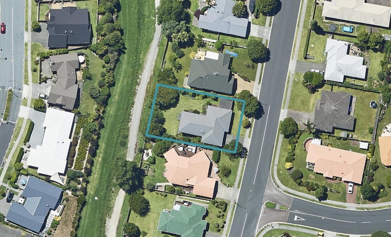 67 Castlewold Drive, Bethlehem, Tauranga - Carousel 1