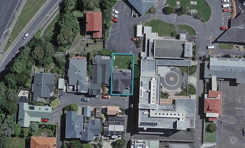 14 Selwyn Terrace, Thorndon, Wellington - Carousel 1
