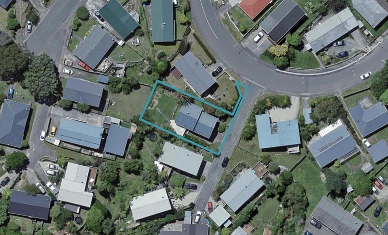 4 Shrimpton Way, Newlands, Wellington - Carousel 1