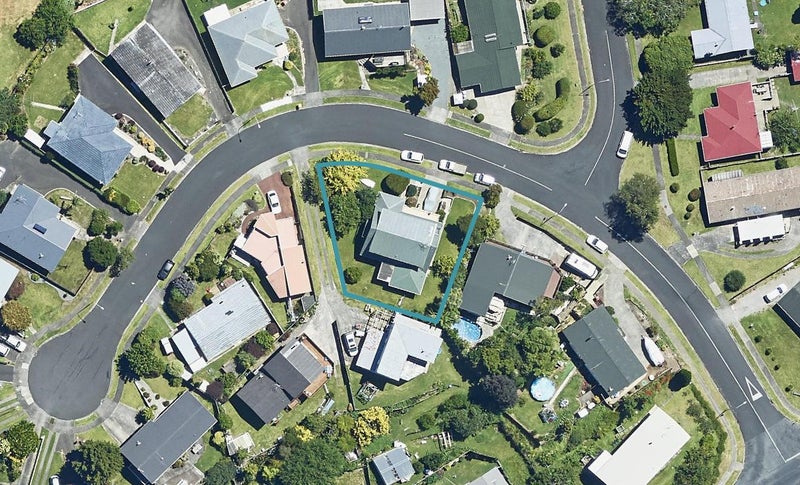 10 Grosmont Terrace, Brookfield, Tauranga - Carousel 1
