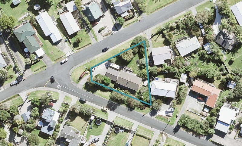 32 Cedar Terrace, Stanmore Bay, Whangaparaoa - Carousel 1
