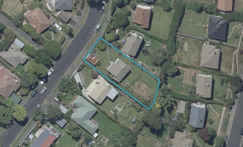 16 Greenhill Avenue, Wakari, Dunedin - Carousel 1