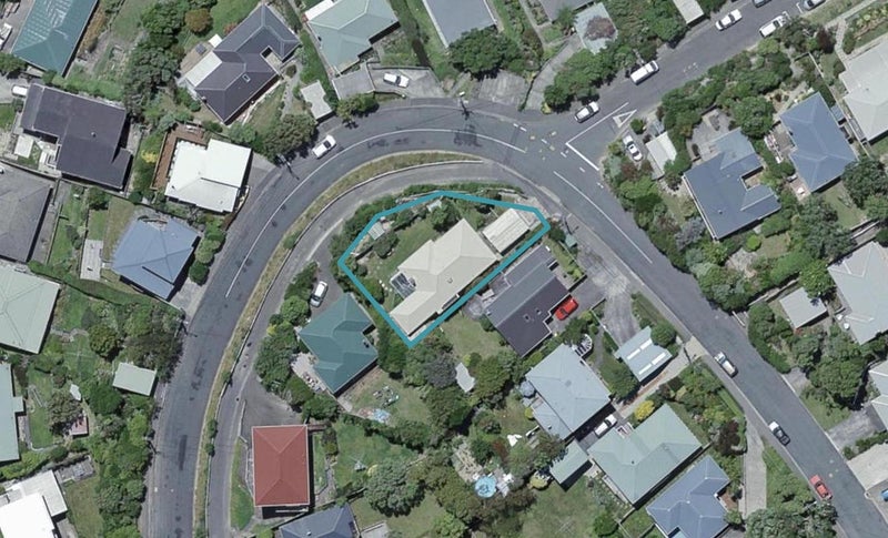 16 Huntingdon Street, Northland, Wellington - Carousel 1