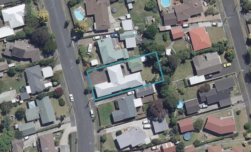 11 Berkley Avenue, Hillcrest, Hamilton - Carousel 1