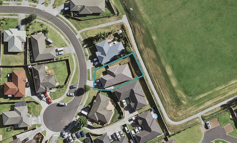 26 Carn Place, Weymouth, Auckland - Carousel 1