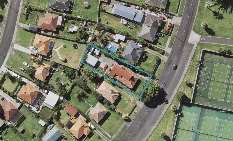 63 Dunkirk Road, Panmure, Auckland - Carousel 1