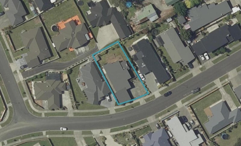 8 Chestnut Close, Kelvin Grove, Palmerston North - Carousel 1